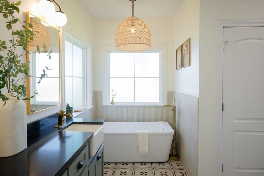 1132 Old Crawford Road. Crawford, TX 76638