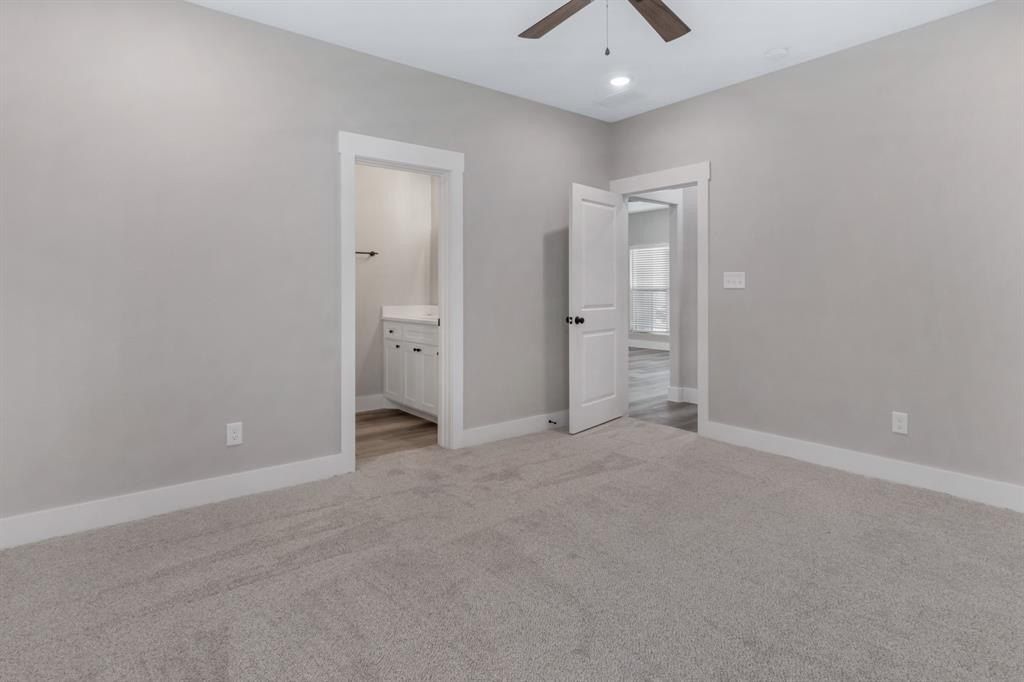 722 E Walker Street. Denison, TX 75021