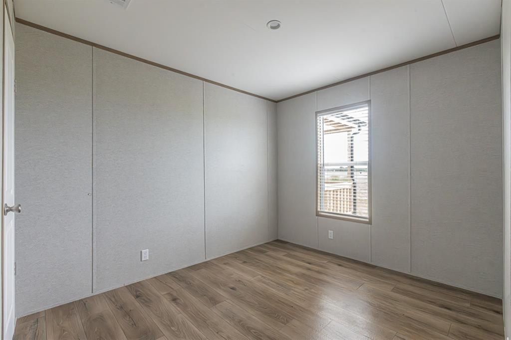 196 El Dorado Street. Decatur, TX 76234