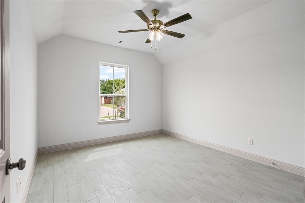 725 Jameson. Springtown, TX 76082