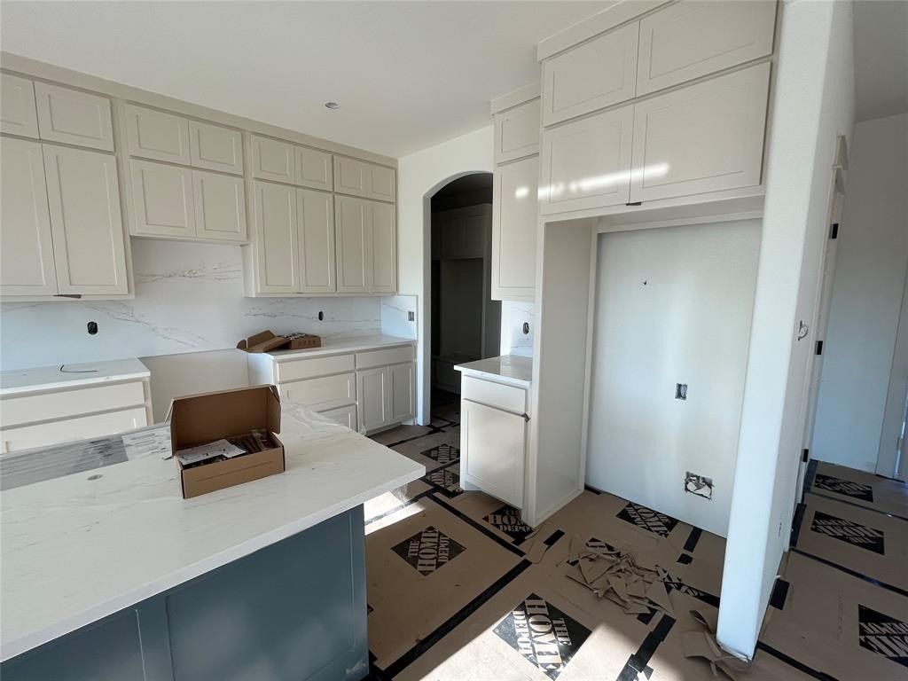 213 Jimmy Lane. Millsap, TX 76066