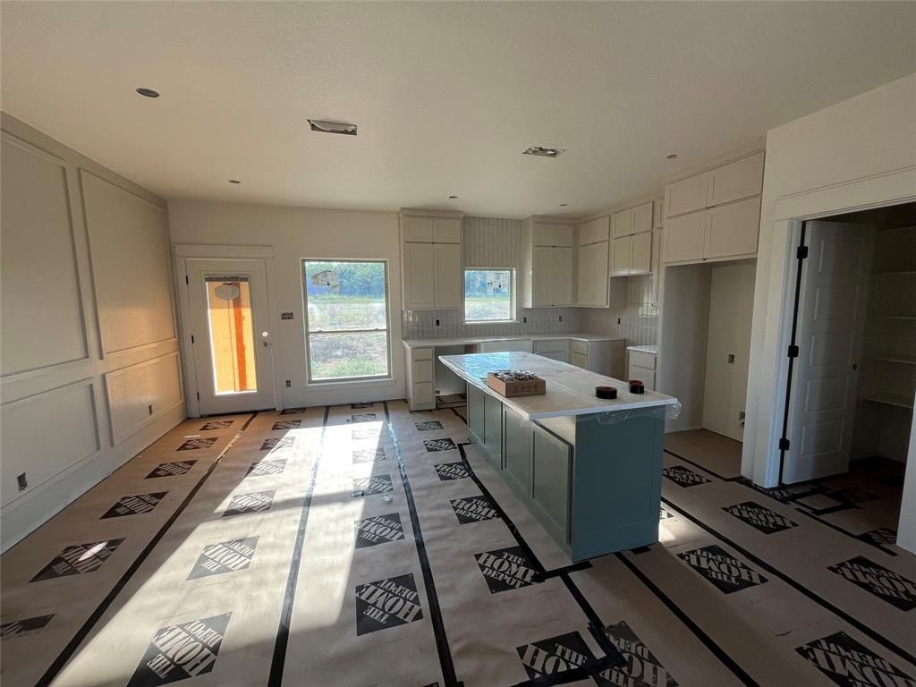 217 Jimmy Lane. Millsap, TX 76066