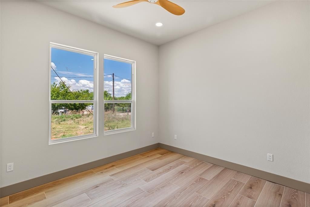 7404 N Sundance Drive. Joshua, TX 76058