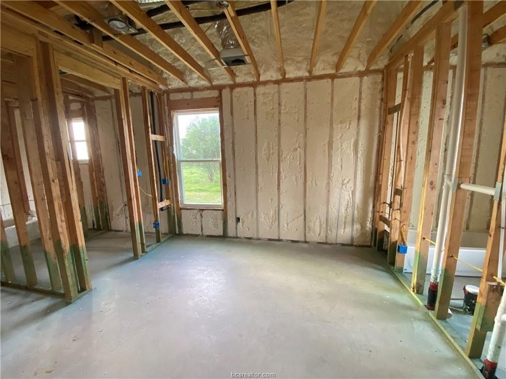 5683 Mill Water Court. Bryan, TX 77808