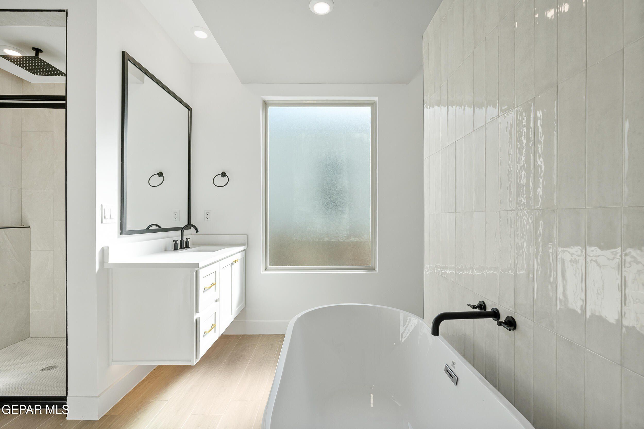 625 Paseo De La Reina Street. Horizon City, TX 79928