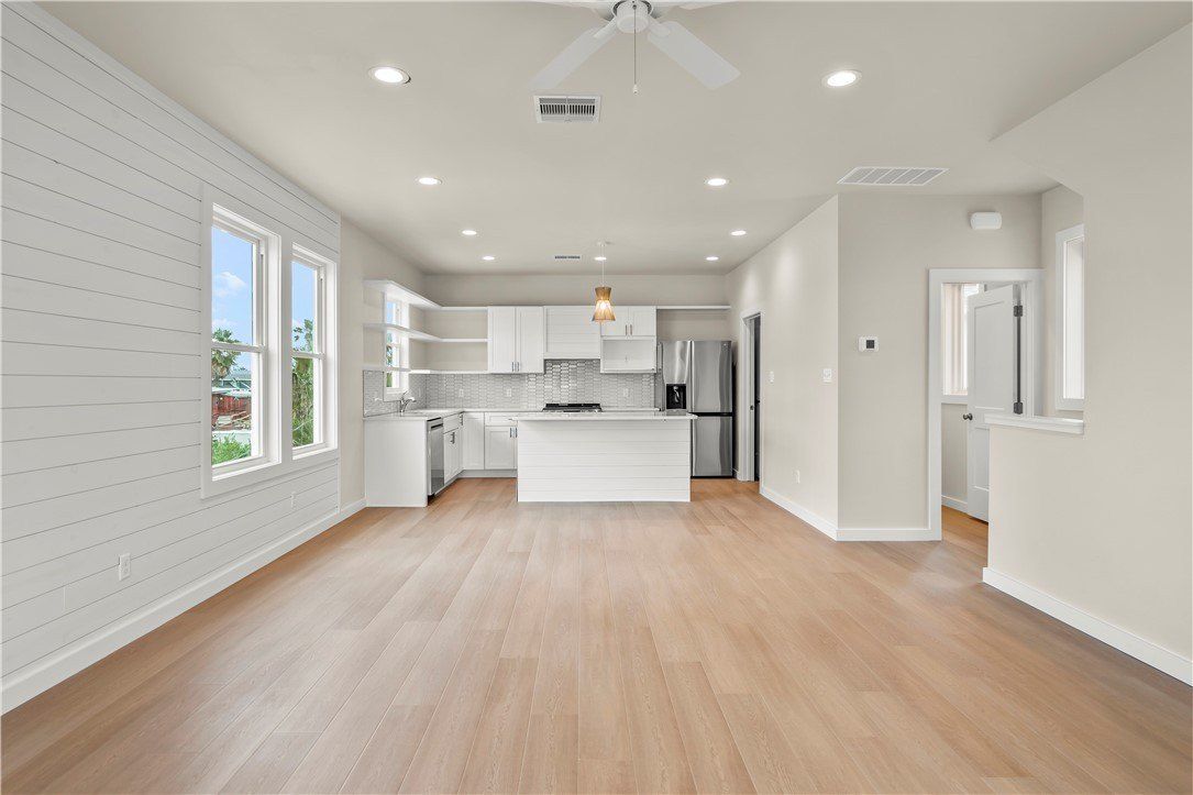 434 Oleander Street Unit 1. Port Aransas, TX 78373