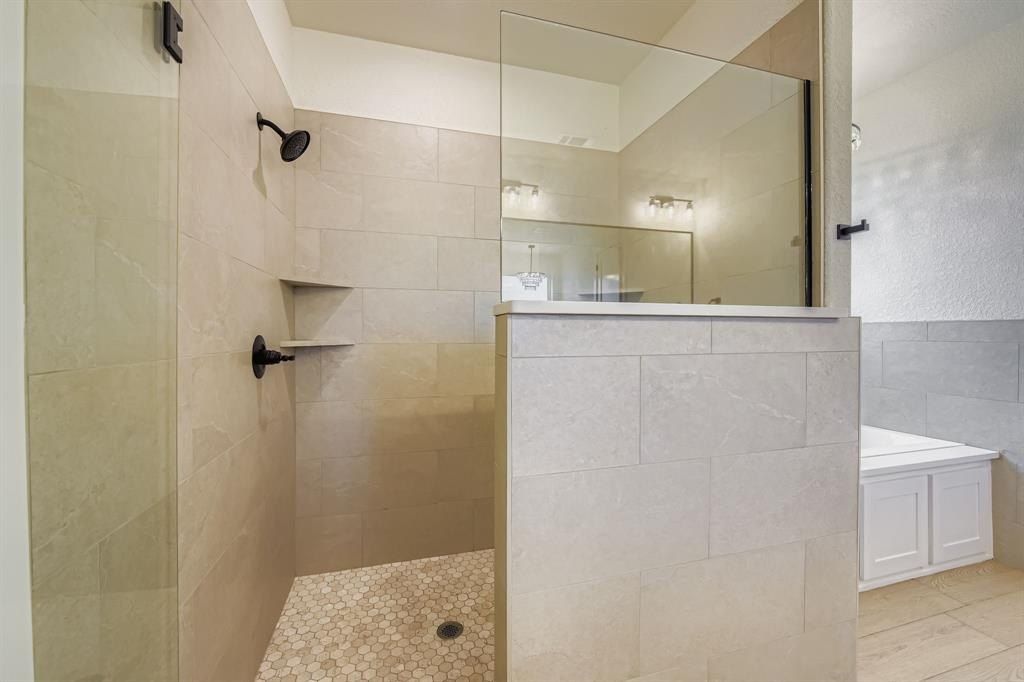 1012 Agnes N. Springtown, TX 76082