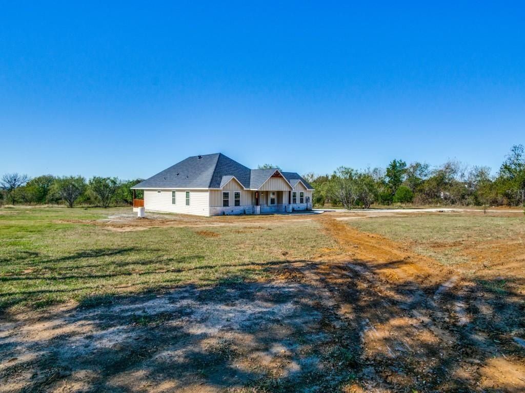 2860 Cr 312. Cleburne, TX 76031