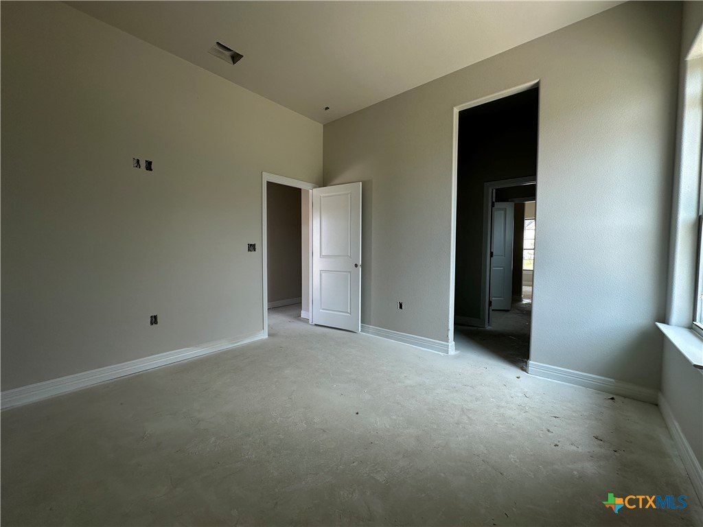 9103 Woodbine Drive. Temple, TX 76502