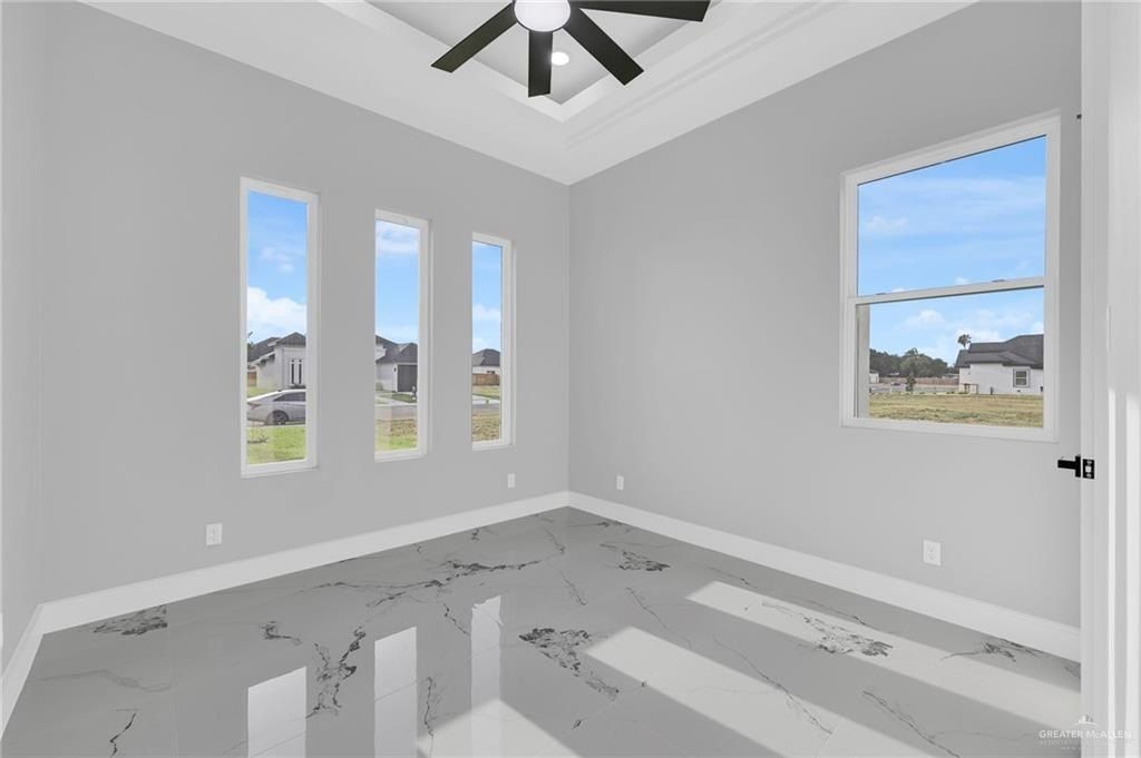 8042 N 48Th Lane. McAllen, TX 78504