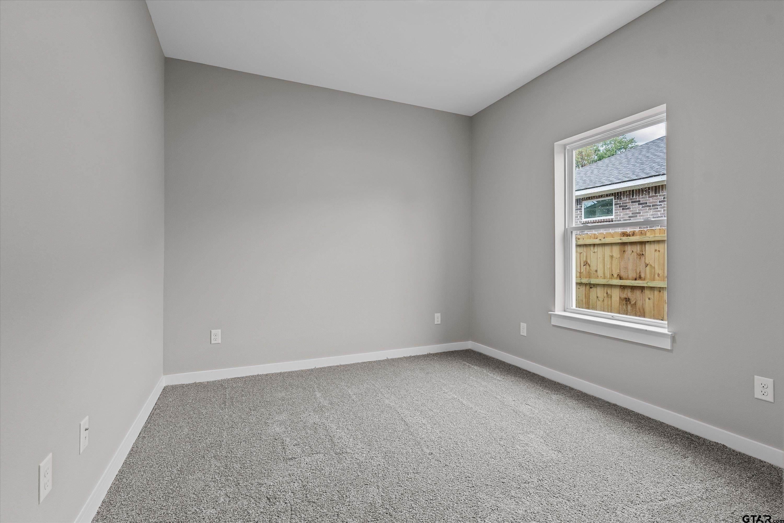 16410 Crossing Circle. Lindale, TX 75771