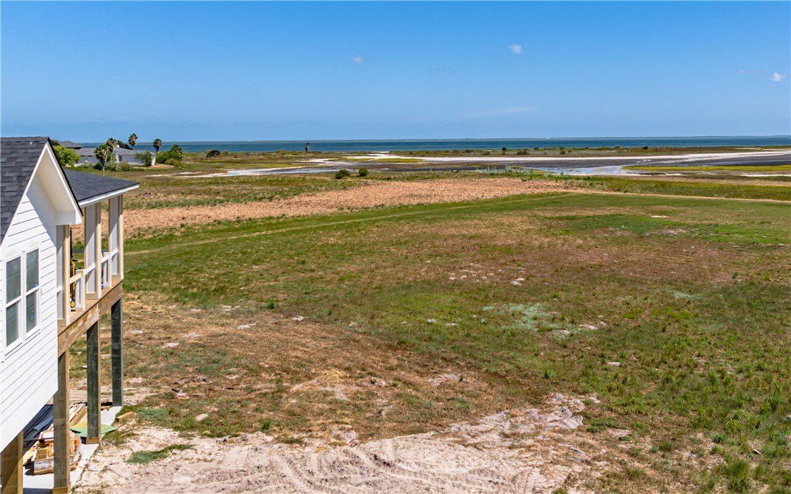 101 Port Saint Claire. Aransas Pass, TX 78336