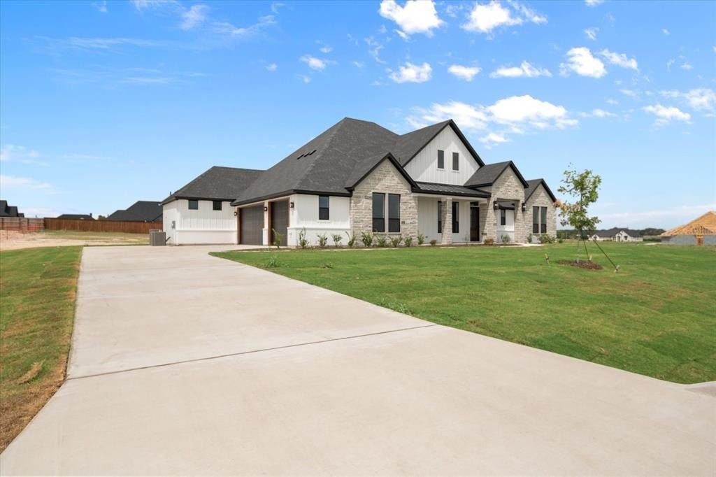 2461 Tyler Wade Trail. Waxahachie, TX 75167