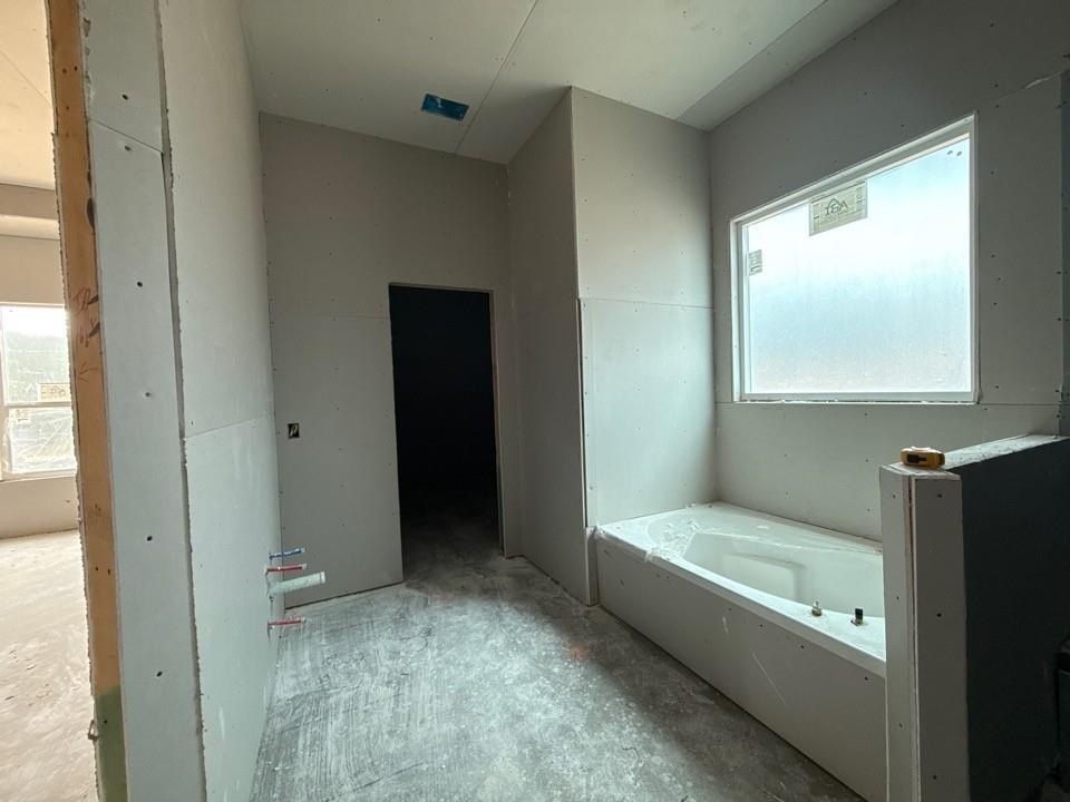 136 Oak Grove Way. Springtown, TX 76082