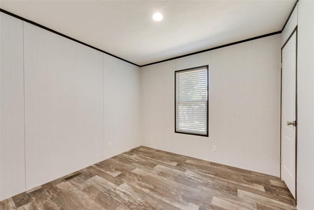 60 Tecumseh Road. Valley View, TX 76272