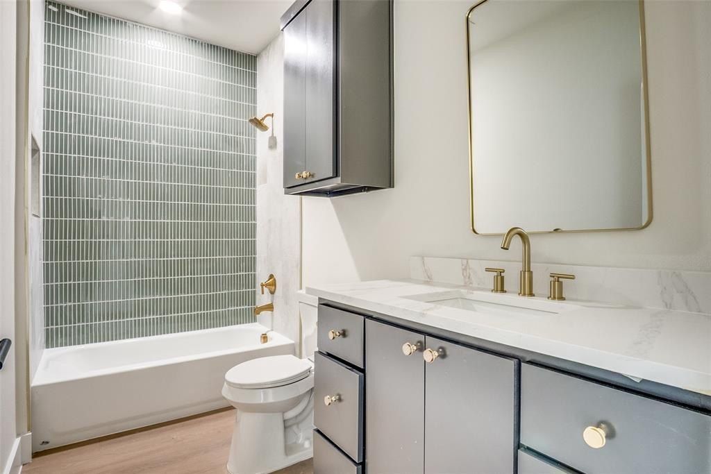 2520 Elk Trail. Granbury, TX 76048