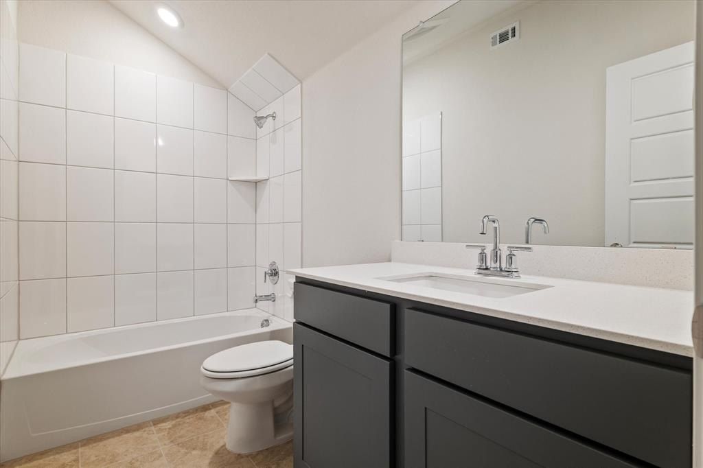 6229 Lassen Court. Aubrey, TX 76227