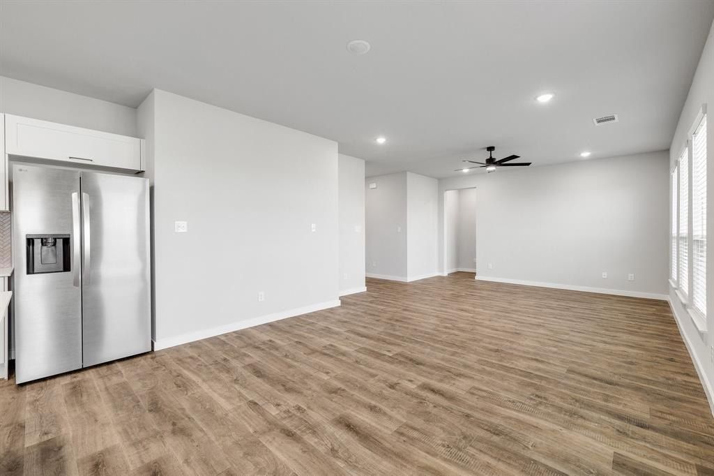 70507052 Guilford Court. Midlothian, TX 76065