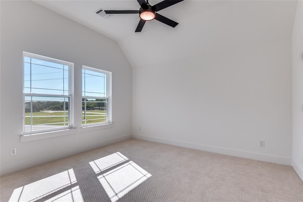 99 Kay Lane. Westworth Village, TX 76114