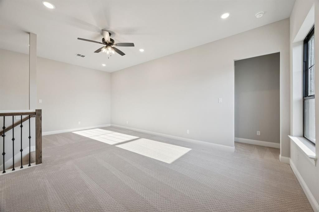 305 Sunset Lane. Fort Worth, TX 76114