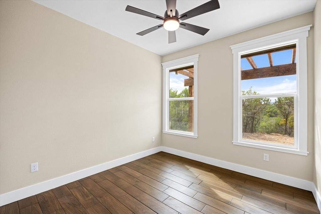 1411 Ridgeview Circle. Granbury, TX 76048