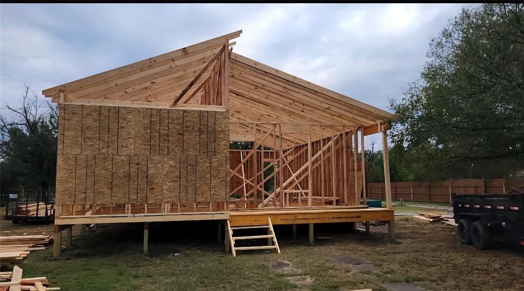 2712 1St Street. Brownwood, TX 76801