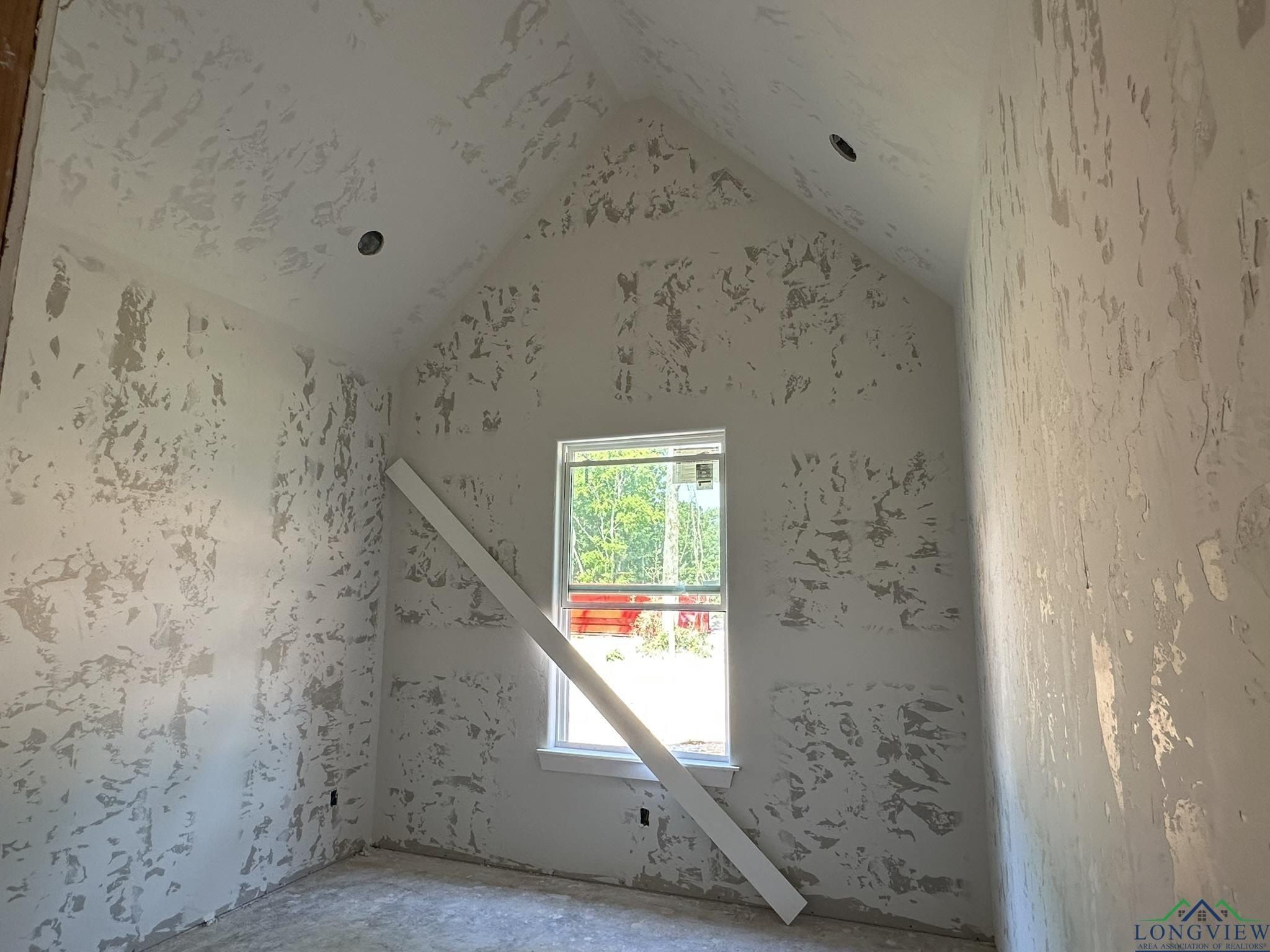 190 Thorn Briar Trail. Longview, TX 75602