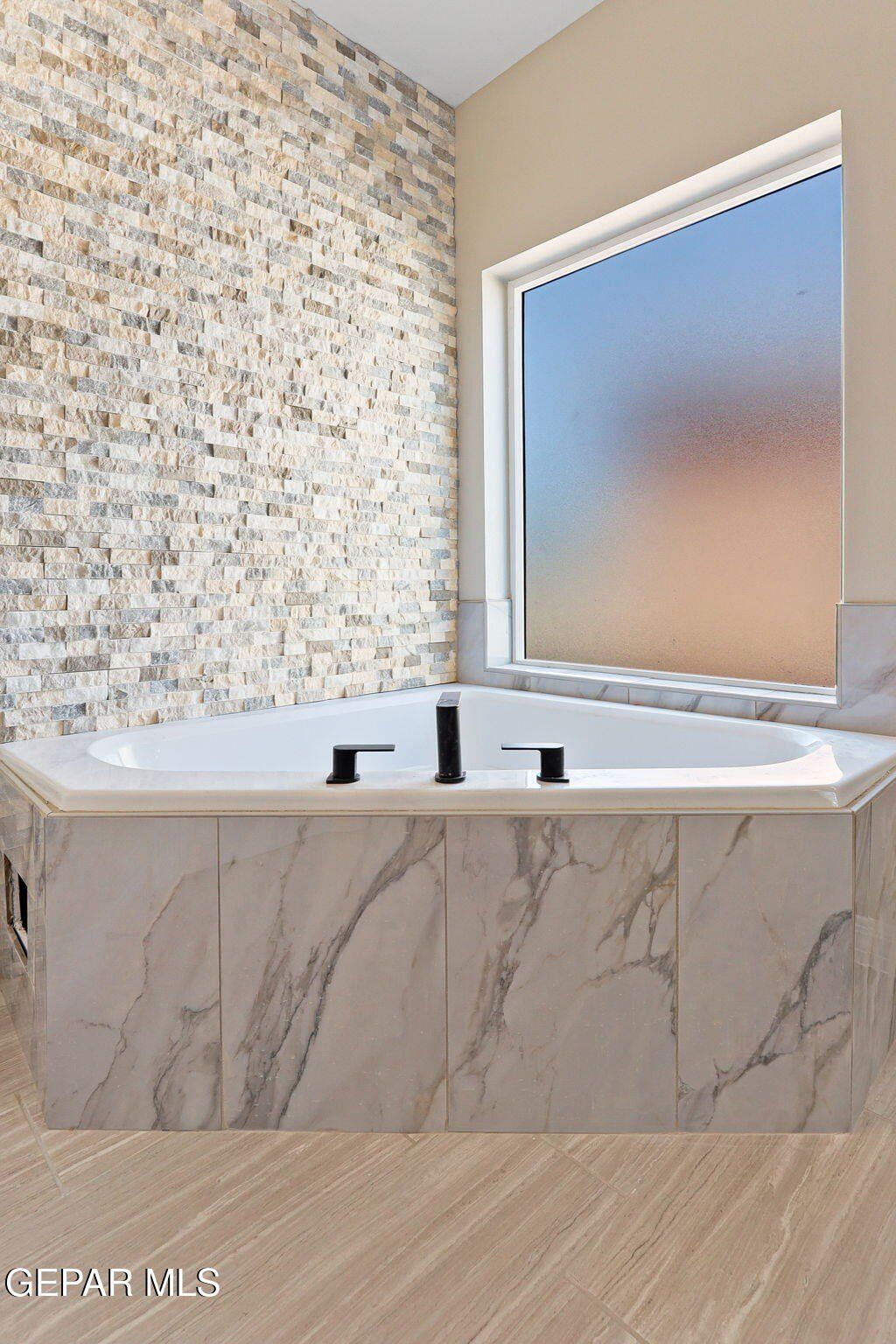 9853 La Morenita Circle. El Paso, TX 79927