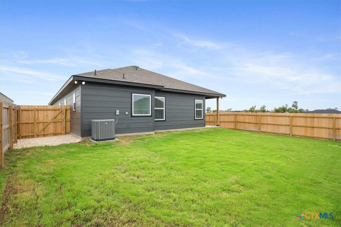 1518 Flatland Trail. Temple, TX 76502