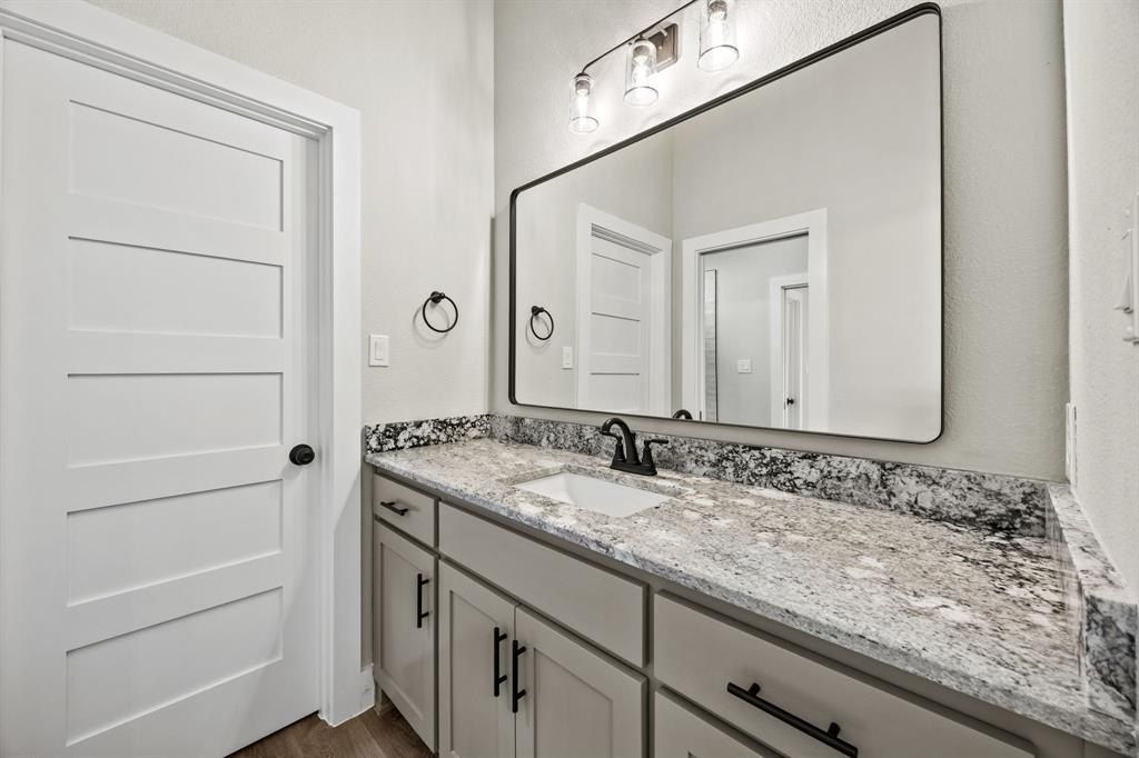 13743 Cashs Mill. Sanger, TX 76266