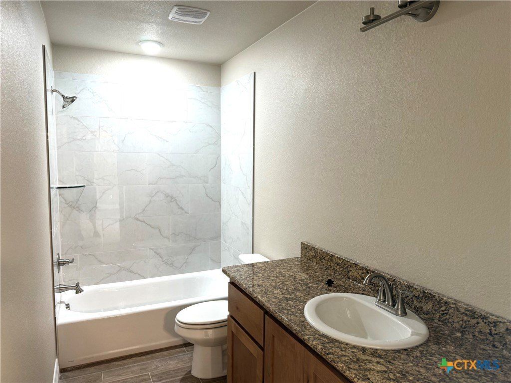 3213 Digby Drive. Belton, TX 76513