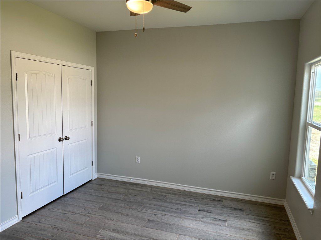 2534 Hewlett. Ingleside, TX 78362