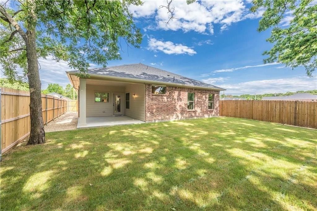 10153 Budtime Lane. Dallas, TX 75217