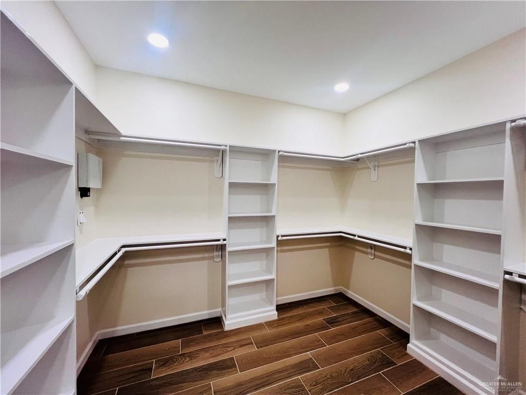 3412 Monte Cielo Drive. Weslaco, TX 78599