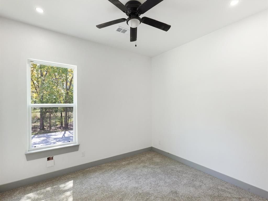 317 Kapuna Drive. Tool, TX 75143