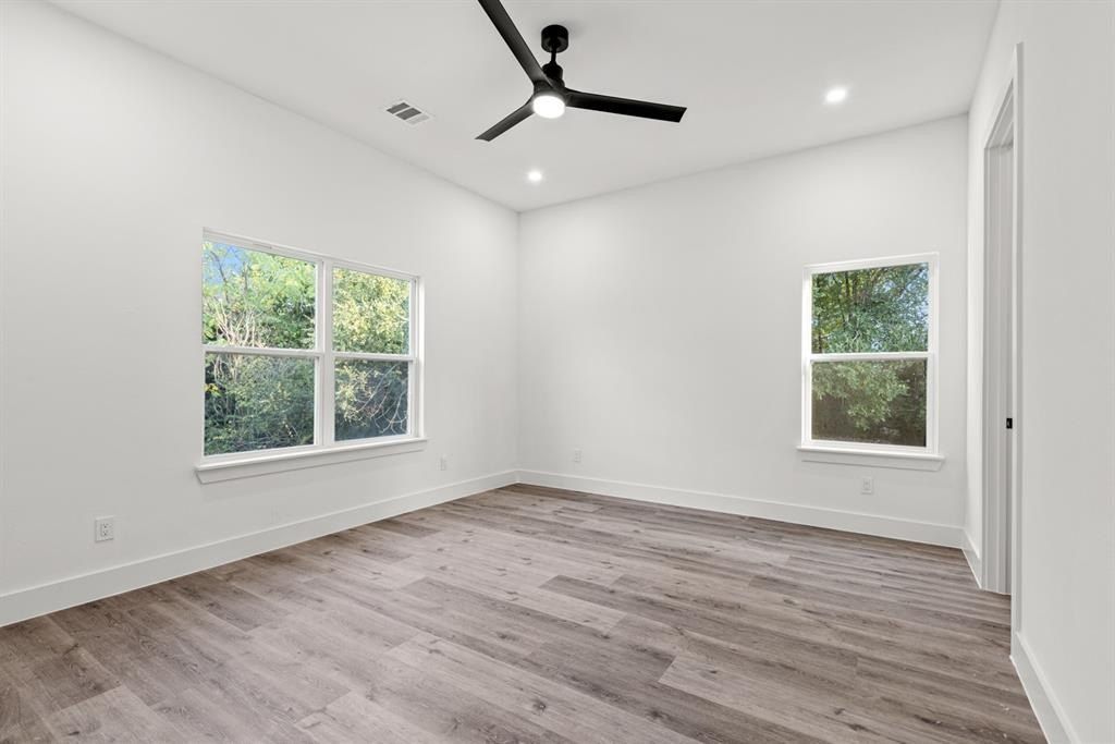 2001 Hearne Avenue. Dallas, TX 75208