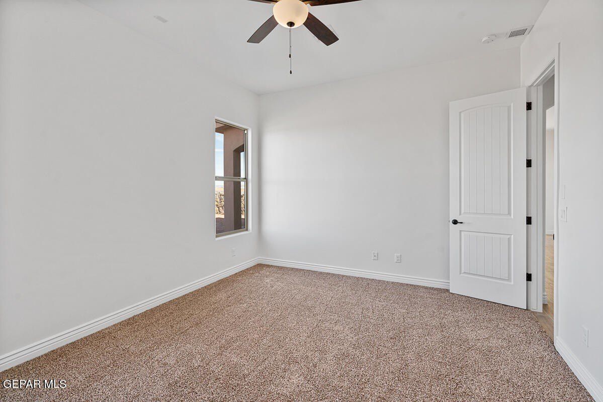 931 Bromyard Drive. Horizon City, TX 79928