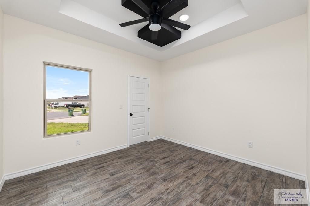 9396 N Queen Palm. Los Fresnos, TX 78566