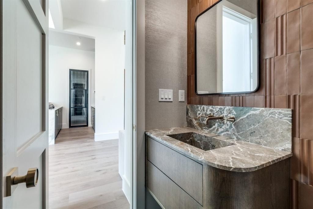 5810 Northmoor Drive. Dallas, TX 75230