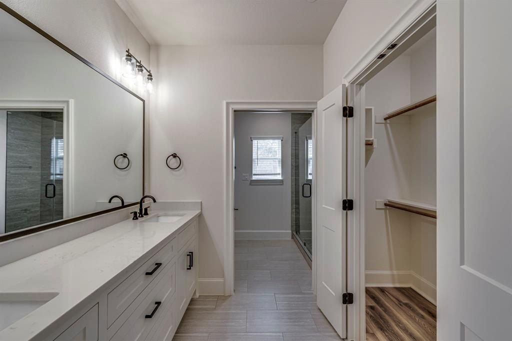 314 Woodside Trail. Waxahachie, TX 75165