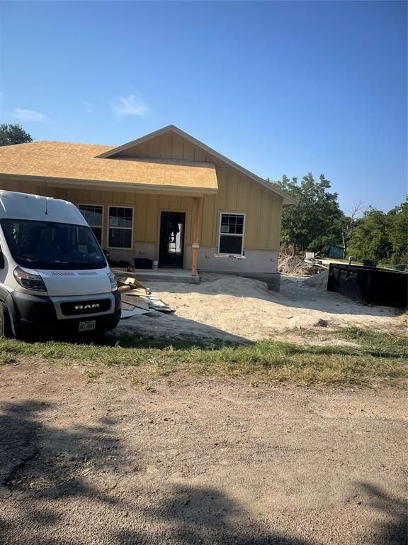 305 Meador Street. Moody, TX 76557