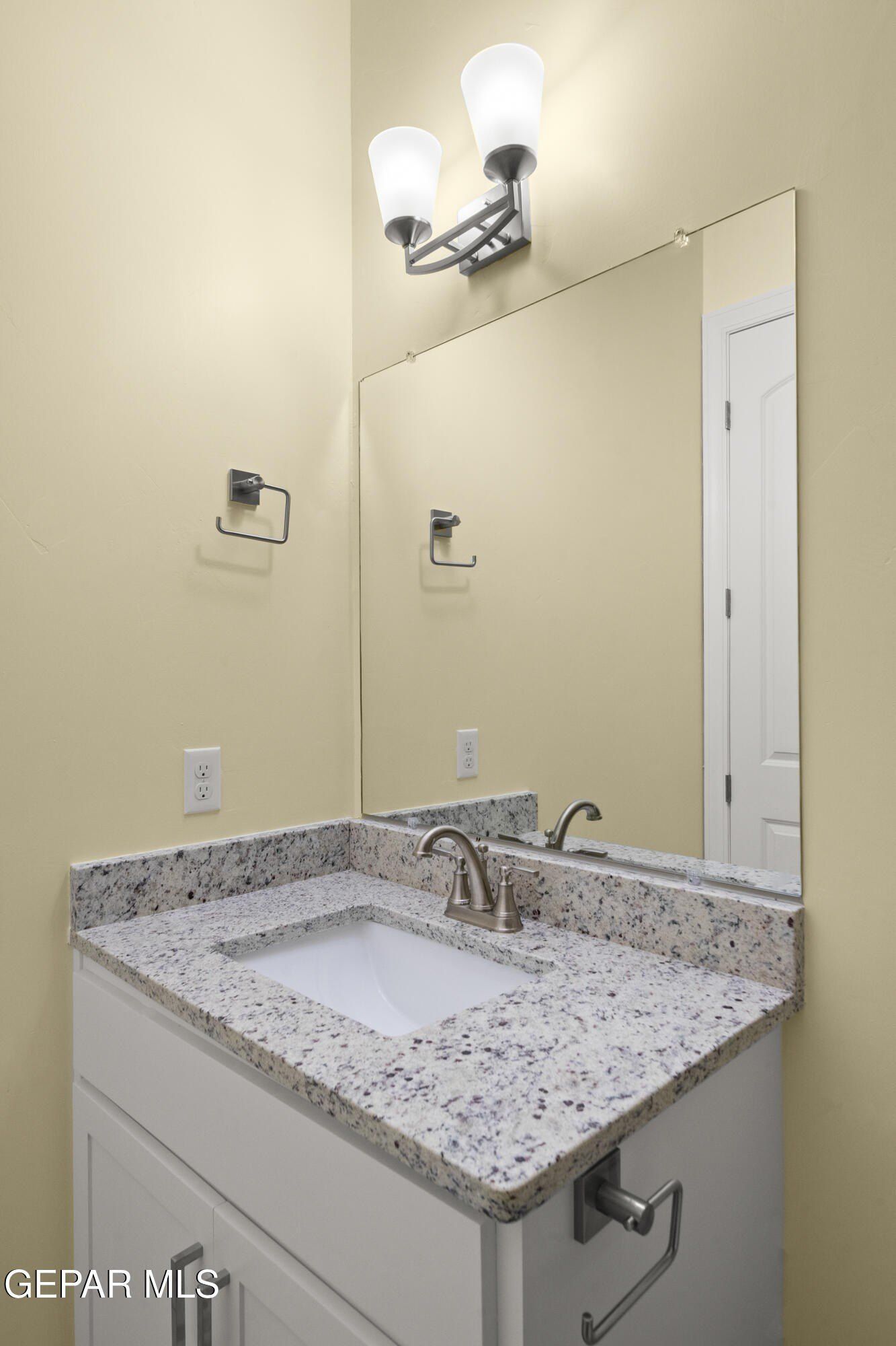 6170 Sorrel Drive. El Paso, TX 79932