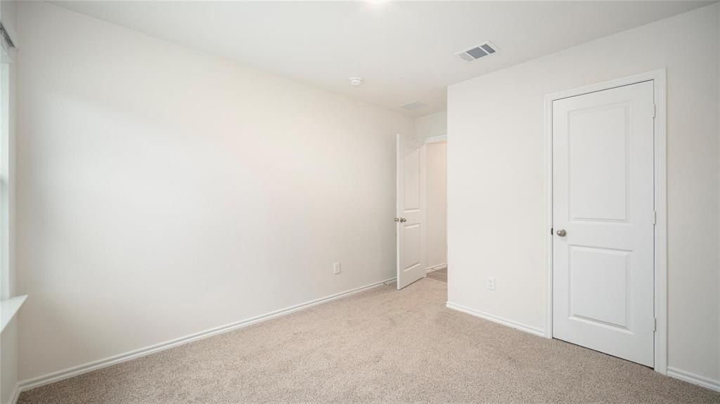 1900 Sandy Knoll Drive. Kaufman, TX 75142