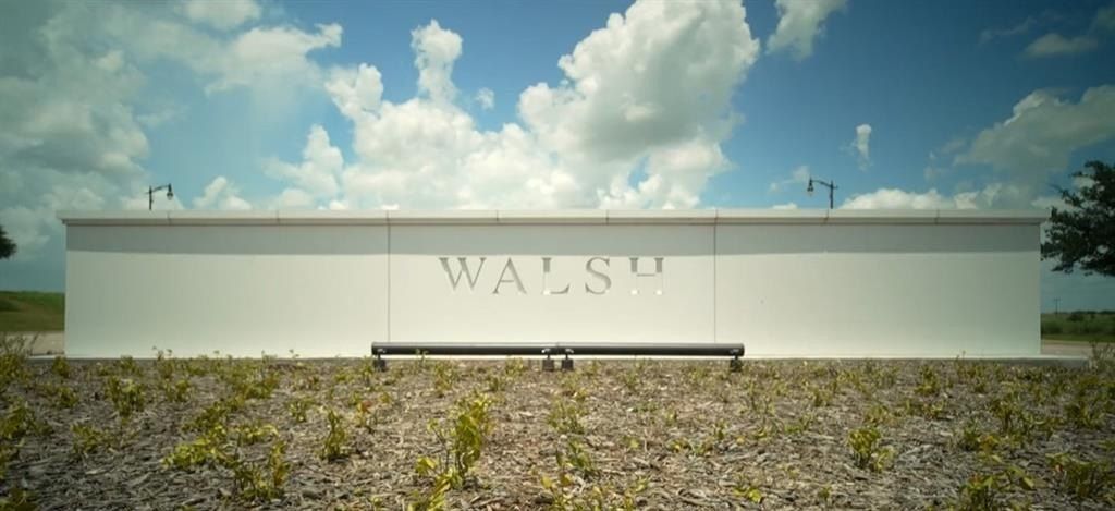 1825 Shumard Way. Fort Worth, TX 76008