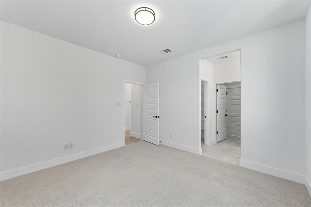 3003 Oak Bourne Drive. Arlington, TX 76016