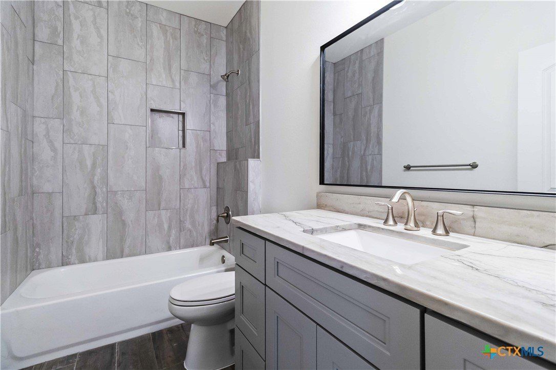 16 Summertime Circle. Wimberley, TX 78676