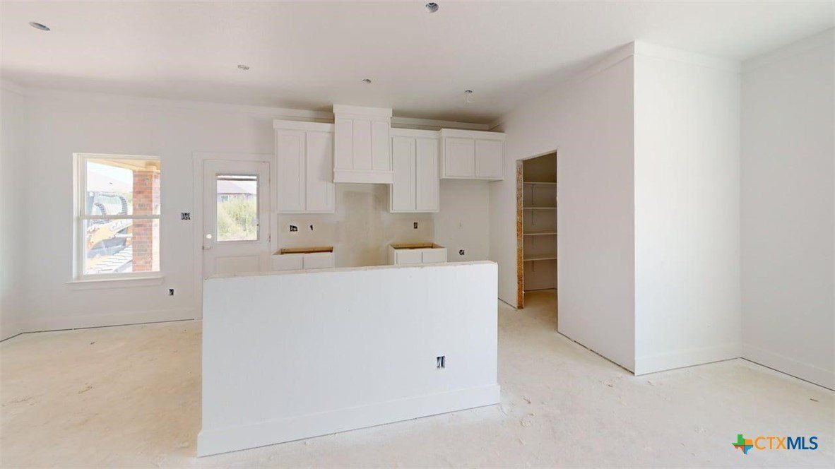 313 Shadbush Drive. Nolanville, TX 76559