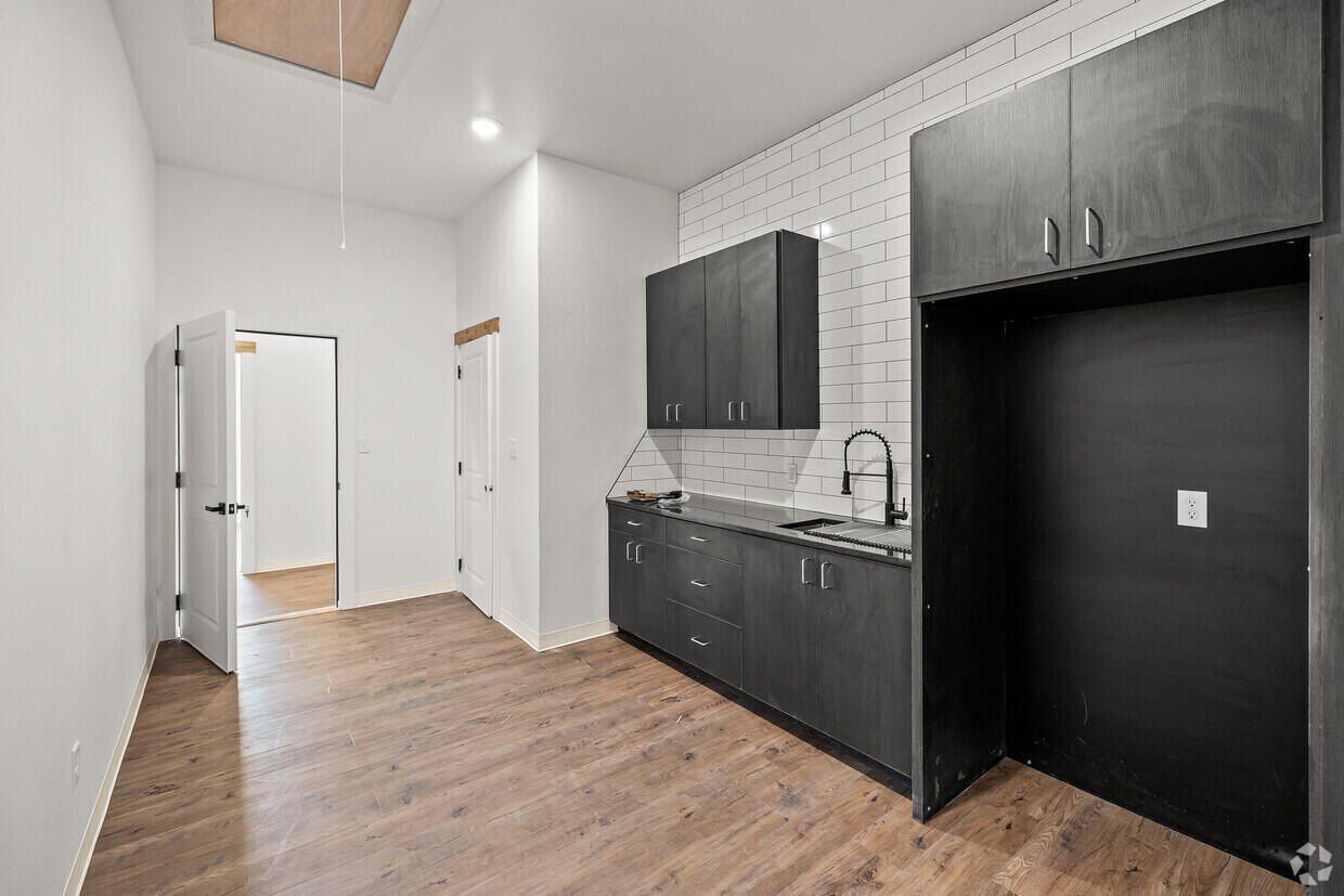 3204 140Th Street. Lubbock, TX 79423