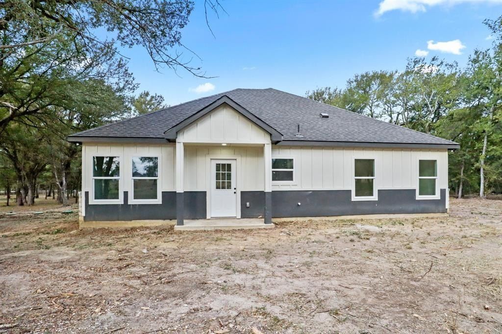 421 Sw County Road 3050. Purdon, TX 76679