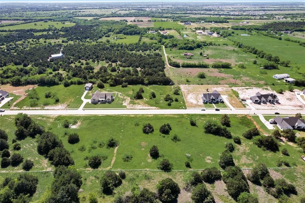 3493 Evergreen Lane. Caddo Mills, TX 75135